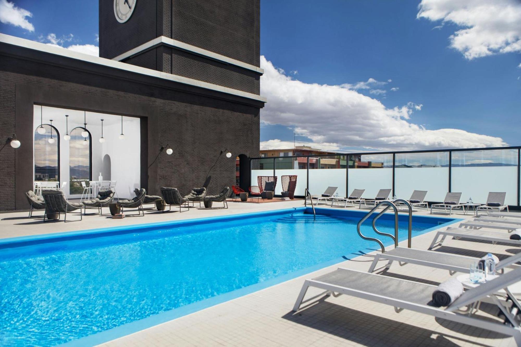 Renaissance Reno Downtown Hotel & Spa Bagian luar foto